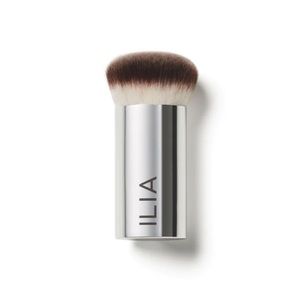 NIB ILIA Perfecting Buff Brush
